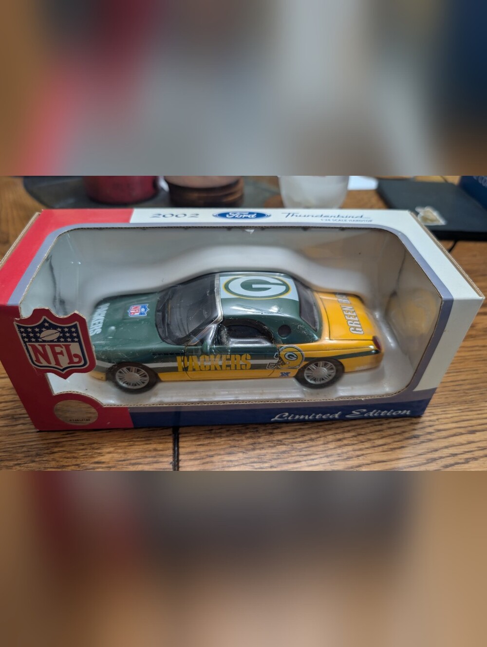NFL Green Bay Packers 2002 Ford Thunderbird, NEW (lssued 20O01)